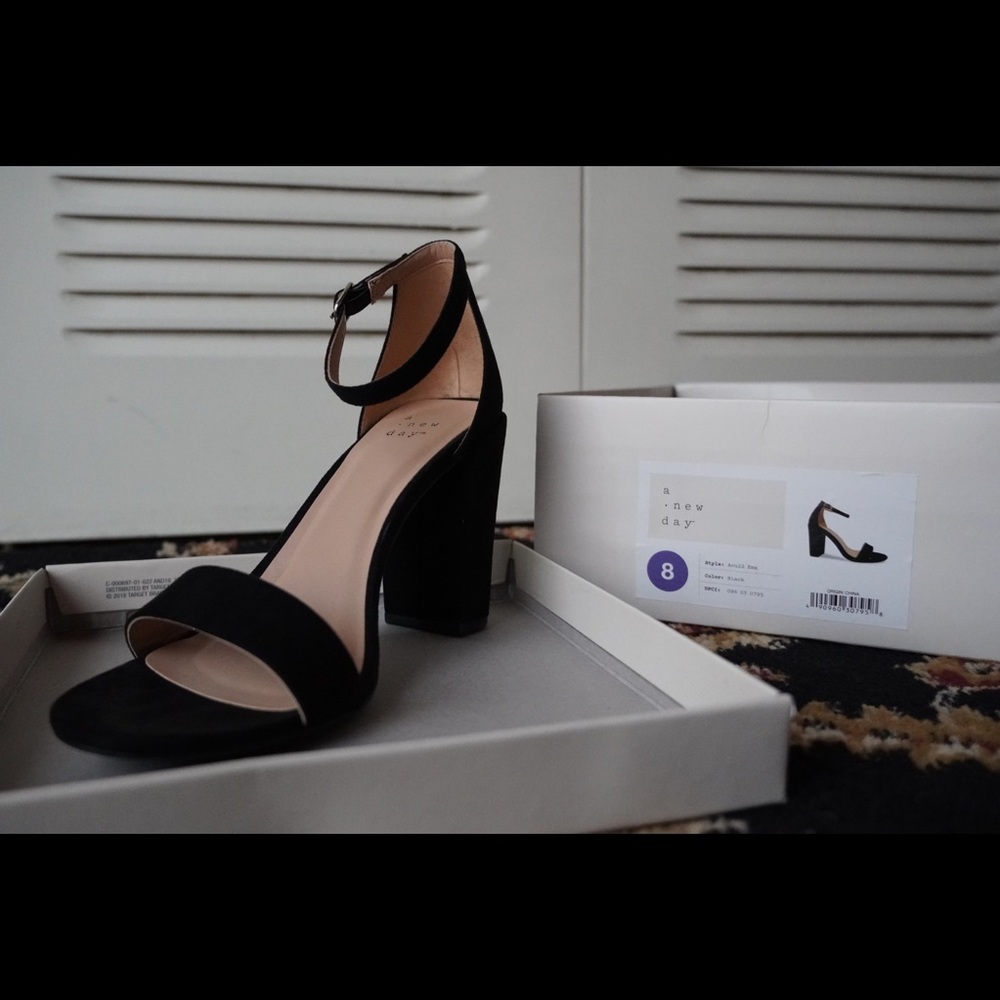 Black Mid Block Heel Sandal Pumps - a new day
